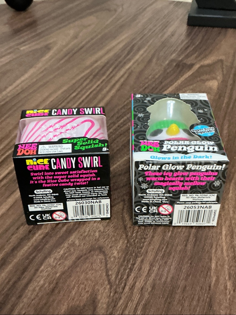 NeeDoh Candy Swirl & Polar Glow Penguin Squish Toy Set - Pink and Green - Picture 4 of 6